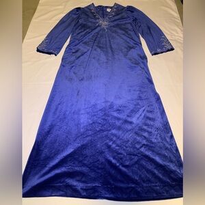 Vintage Christian Dior size medium blue lounge wear gown